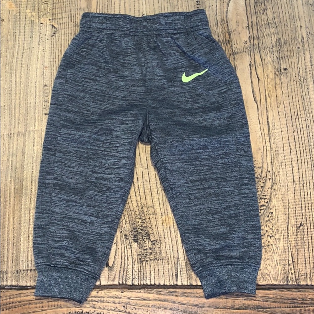 DRI-FIT Nike 18M joggers